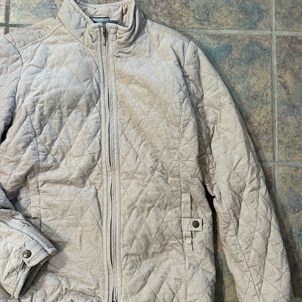 croft & borrow | medium quilted button up jacket
